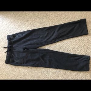 Gray Woman Nike Tech Fleece Sweatpants
